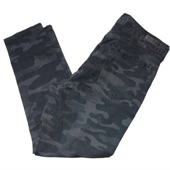 Social Standard by Sanctuary Camo Ankle Skinny Jeans Size 12 - Picture 1 of 9